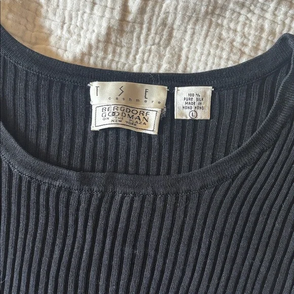 Vintage Ribbed Knit Tee 100% Silk - Picture 3 of 5